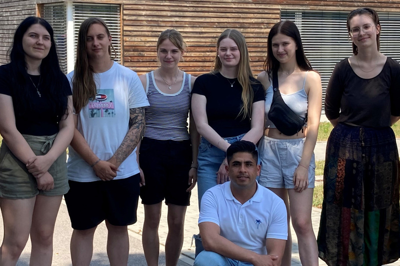 Gruppenfoto der Pflegeschüler*innen
