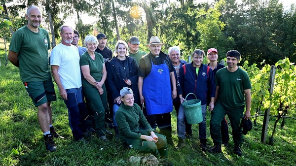 Gruppenfoto: Das Team der diesjährigen Weinlese 